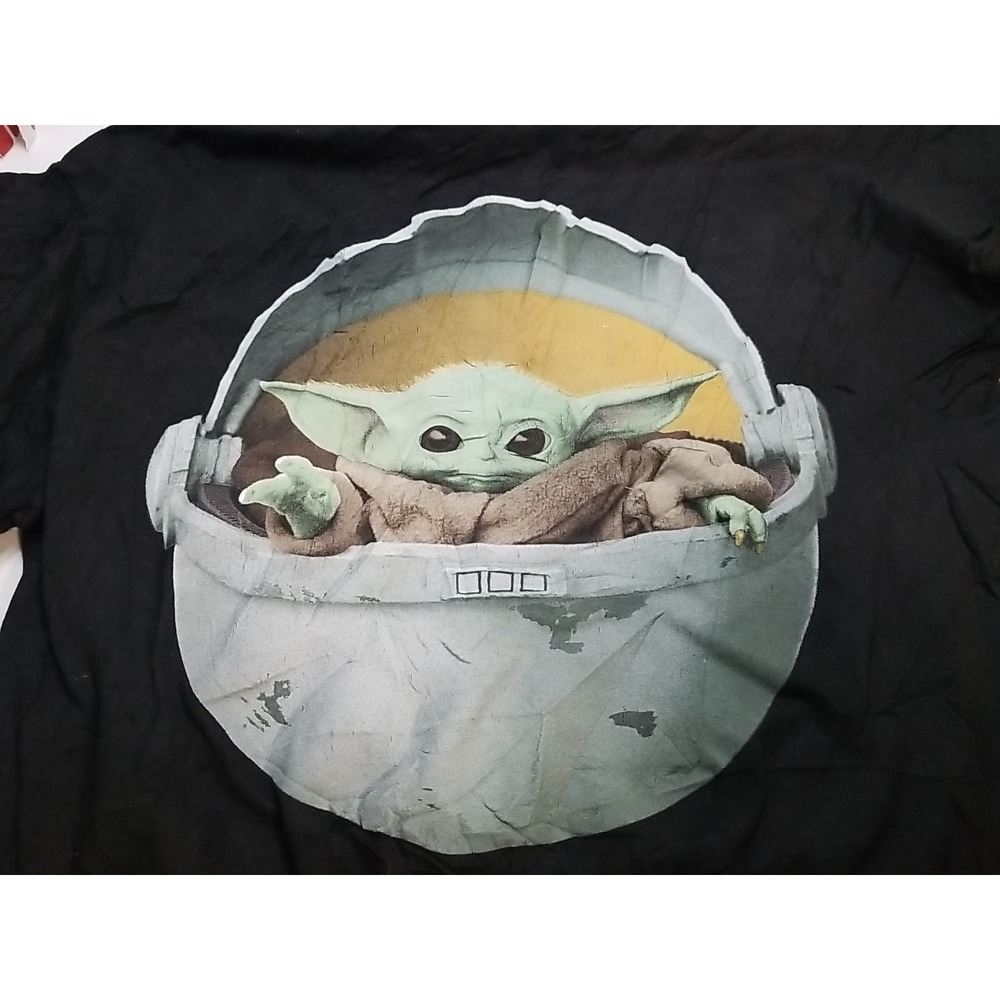 Delta Star Wars Grogu Baby Yoda Graphic Tee Mens Medium Black Short Sleeve Shirt